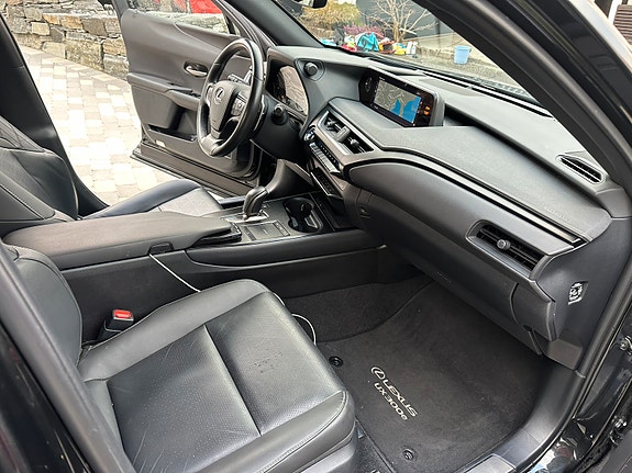 Lexus UX-Serie 5 of 19
