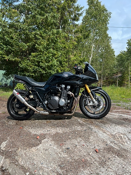 Honda CB 1300 2 of 5