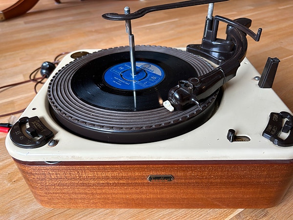 Vintage Garrard platespiller selges