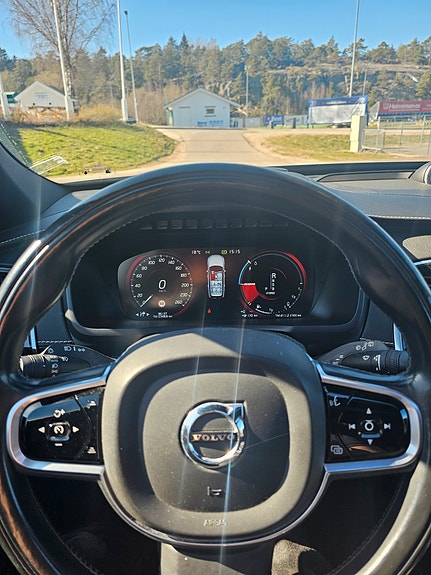 Volvo XC90 12 of 21