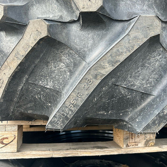 Trelleborg Tm 800 650/65-38      540/65-28