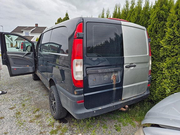 Mercedes-Benz Vito 115 2 of 5