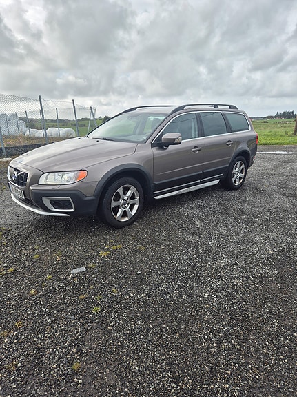 Volvo XC70 3 of 18