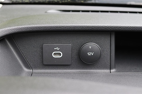 Ford Transit 19 of 20