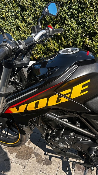 VOGE 125 R 3 of 17