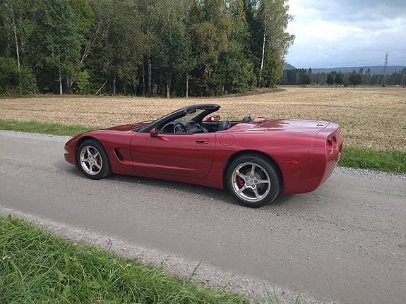 Chevrolet Corvette 3 of 13