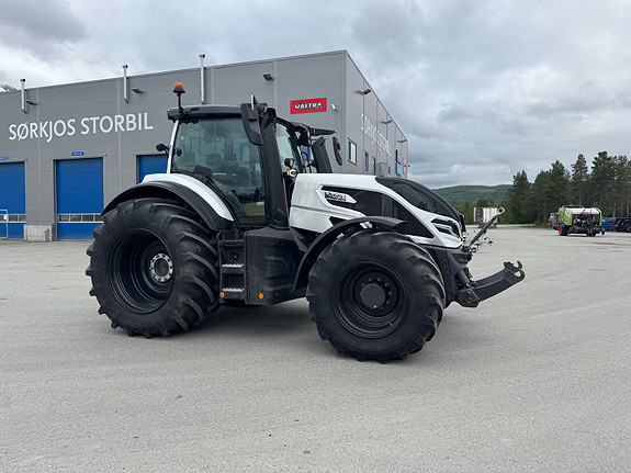 Valtra Q305 2023, kr 2 150 000,-