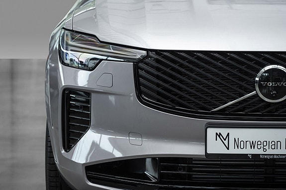 Volvo XC90 4 of 5