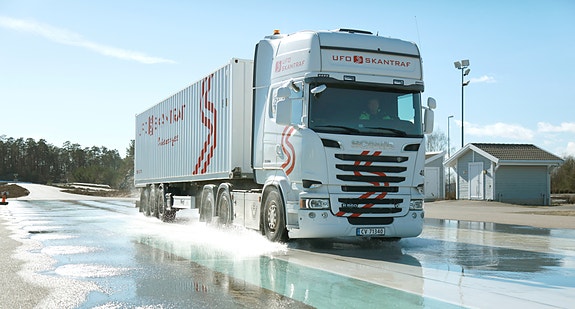 Fra glattkjøringsbanen