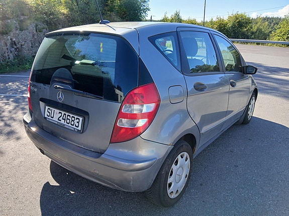 Mercedes-Benz A150 4 of 16