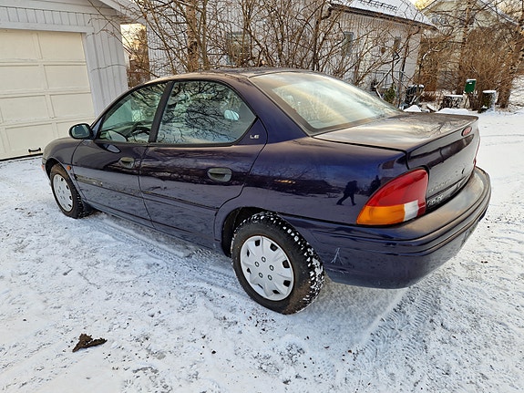 Chrysler Neon 3 of 5