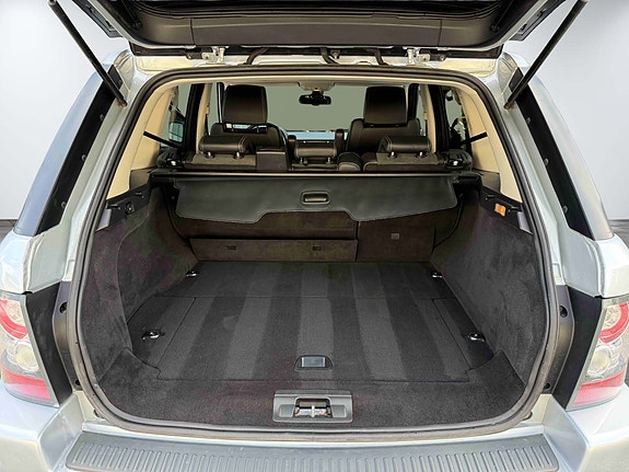 Land Rover Range Rover Sport 26 of 30