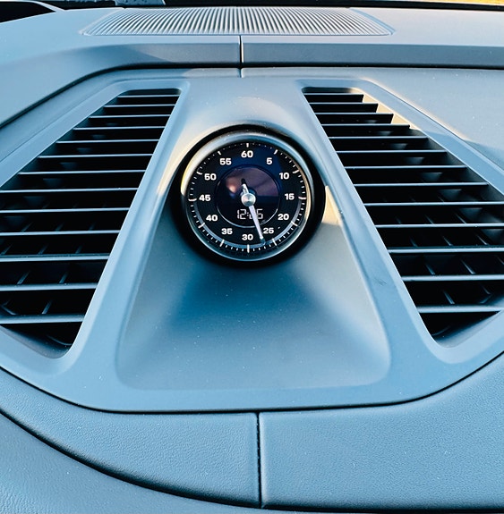 Porsche Macan 15 of 30
