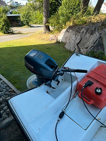 10" HB-jolle med 9,9/15hk Yamaha (2002) -Nylig service 3 of 5