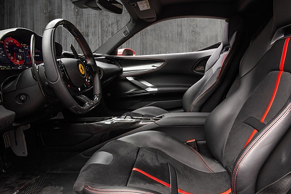 Ferrari SF90 Stradale 24 of 30
