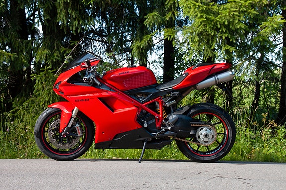 Ducati 848 EVO 6 of 10