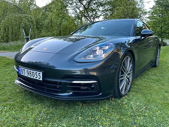 Porsche Panamera 8 of 30
