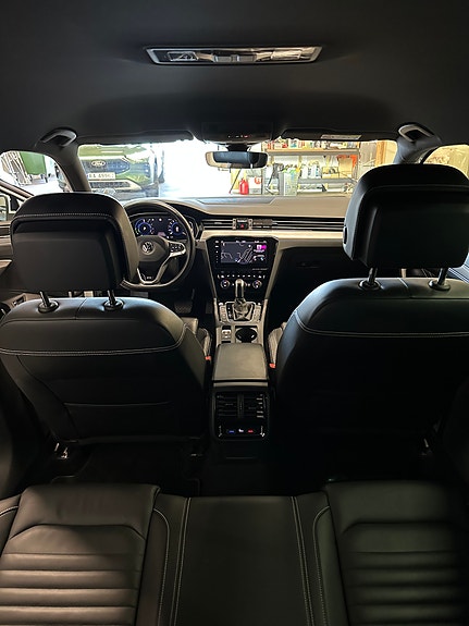 Volkswagen Passat 20 of 28