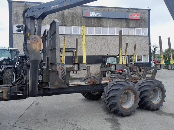 Valtra T175ED Twintrac m/ Palms MWD 3,2 tømmerhenger. 2022, kr 2 490 000,-