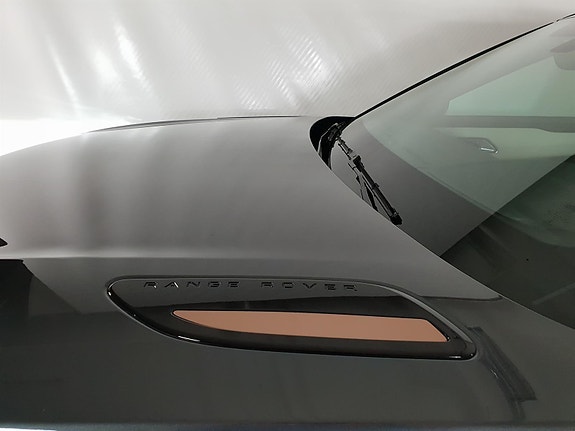 Land Rover Range Rover Velar 6 of 22