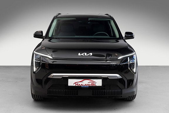 Kia EV3 4 of 5