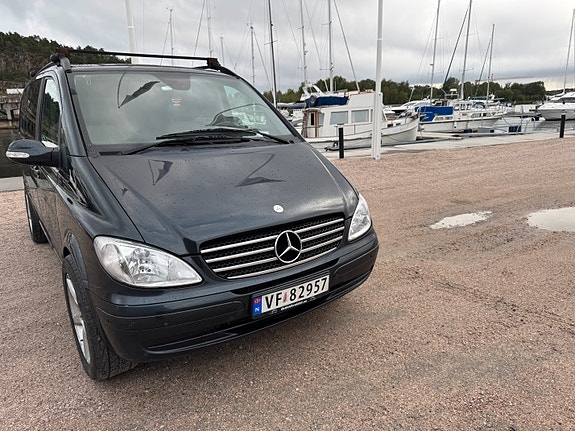 Mercedes-Benz Viano 28 of 30