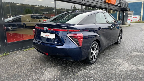Toyota Mirai 5 of 22