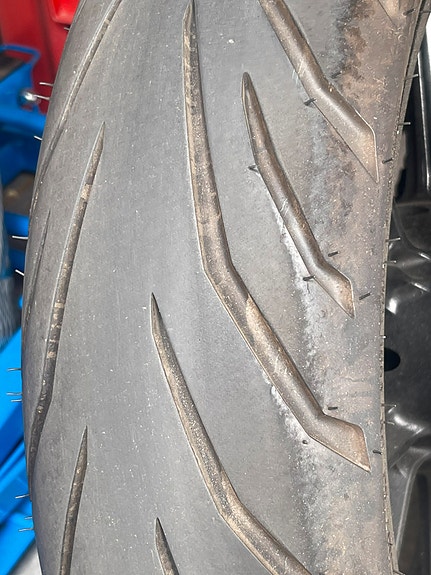 KTM 125 Duke 3 of 5
