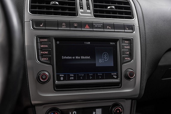 Volkswagen Polo 19 of 23