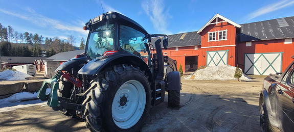 Valtra N135 2023, kr 1 250 000,-