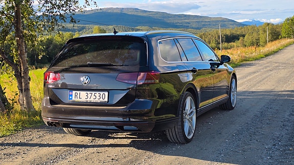 Volkswagen Passat 14 of 30