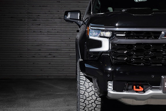 Chevrolet Silverado 5 of 5