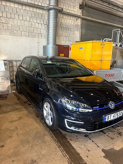 Volkswagen Golf VII 3 of 5