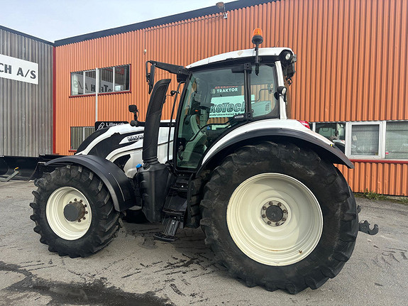 Valtra T214D 2015, kr 769 000,-
