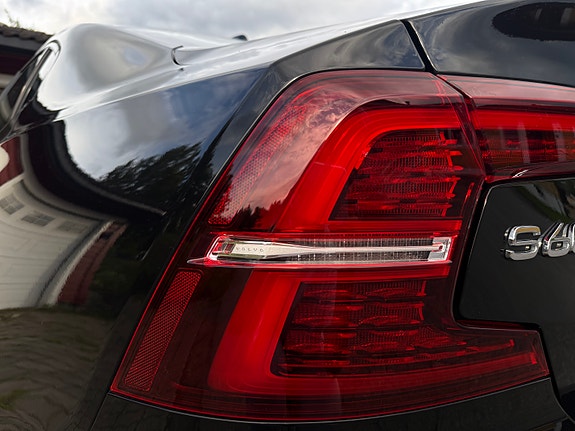Volvo S60 12 of 30