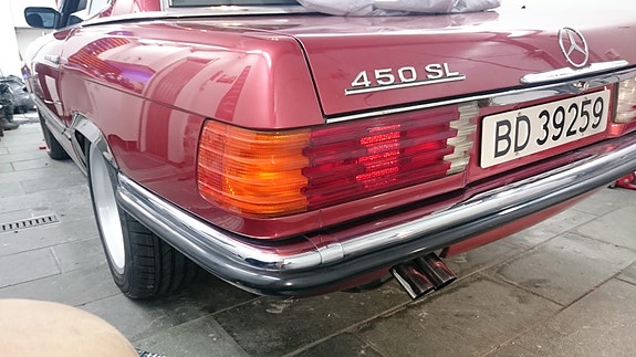 Mercedes-Benz 450 SL 19 of 29