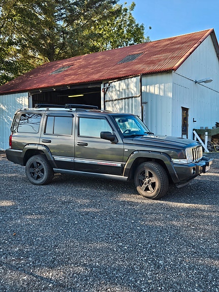 Jeep Commander 5 of 30
