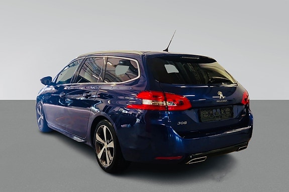 Peugeot 308 4 of 5