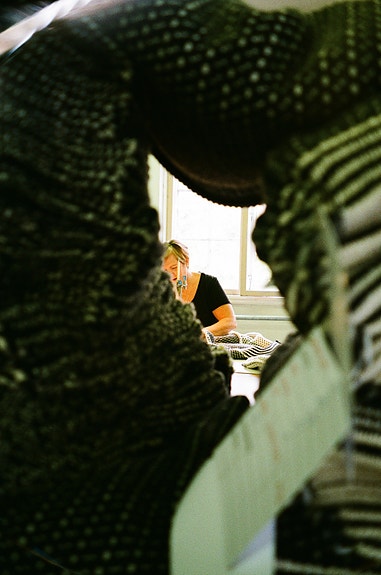 En historisk og levende strikkefabrikk