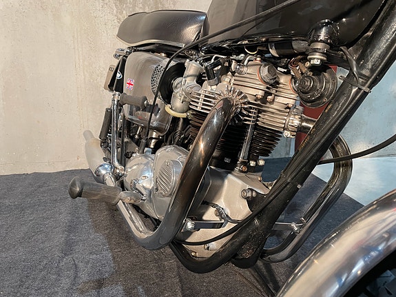 Triumph Bonneville 650 T 120R 5 of 5