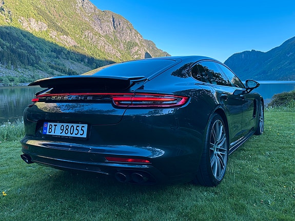 Porsche Panamera 19 of 30