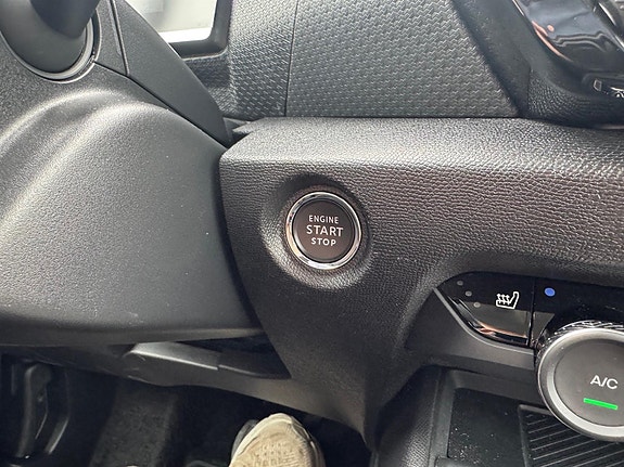 Citroen E-C4 X 25 of 30