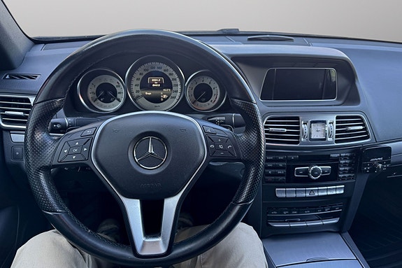 Mercedes-Benz E200 6 of 15