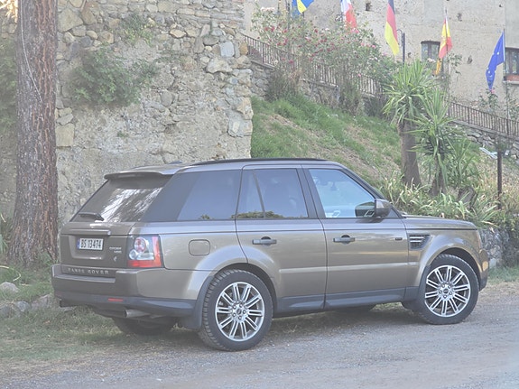 Land Rover Range Rover Sport 29 of 30