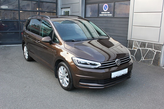 Volkswagen Touran 3 of 29