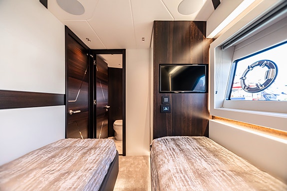 Sunseeker Predator 65 24 of 24