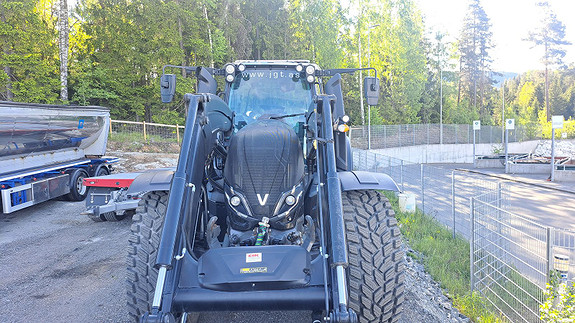 Valtra T235 2023, kr 1 885 000,-