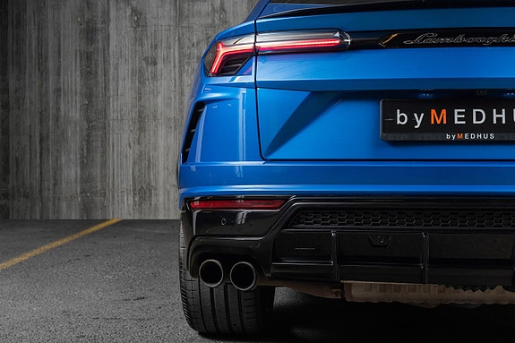 Lamborghini Urus 8 of 30