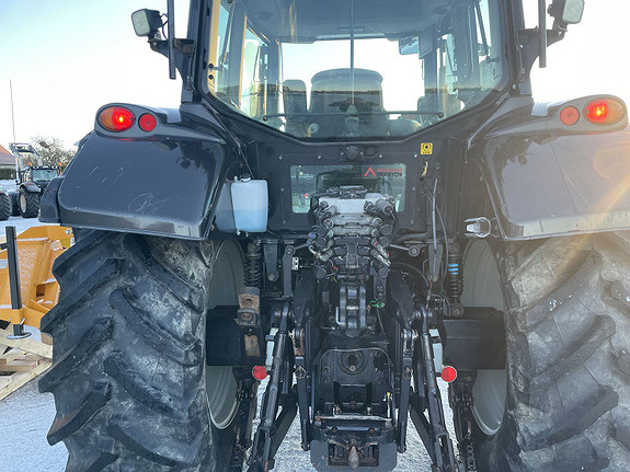 Valtra N142 Versu 2011, kr 575 000,-