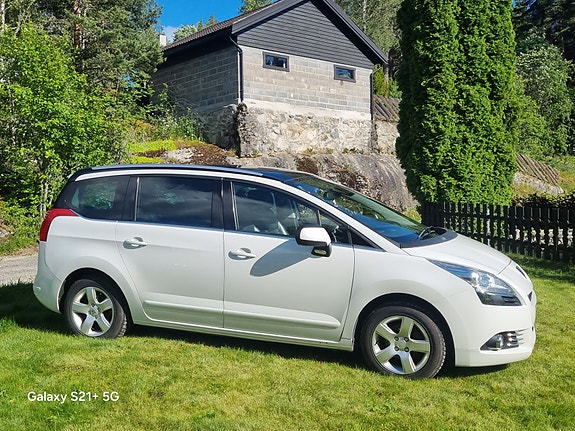 Peugeot 5008 2 of 20